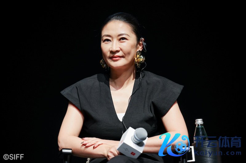 演员、制片东谈主梁静